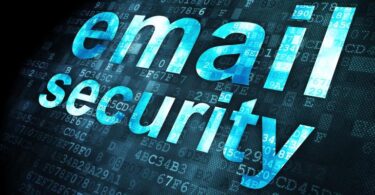 Zahlenmatrix, in deren Vordergrund "email security" zu lesen ist.